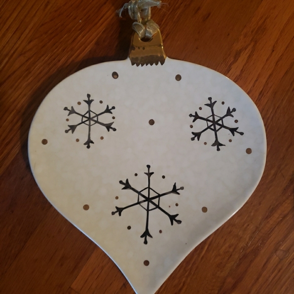 SET OF 2 Christmas Ornament Dessert Plates - Picture 3 of 5